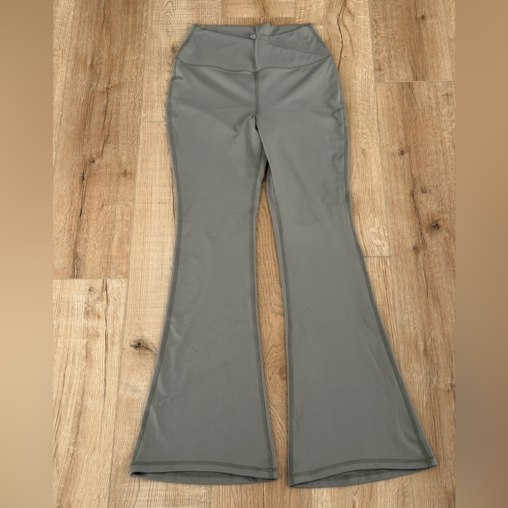 90 Degree by Reflex Gray Flare Yoga Pants Size L High Rise Athleisure